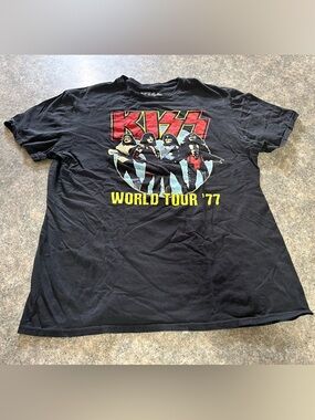 Kiss Black Tee with White Logo world tour ‘77 Men’s Size L Throwback